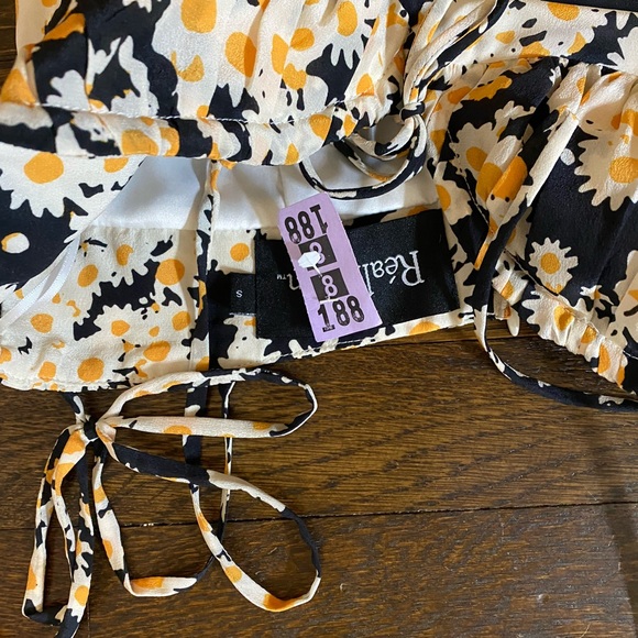 Realisation Par The Devon in Flower Power - Picture 2 of 4